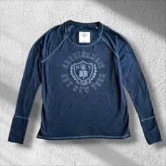 ◆アバクロンビーアンドフィッチ　長袖Tシャツ　カットソー　ロゴ刺繍　ダークブルーのサムネイル