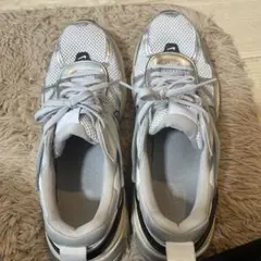 NIKE V2K RUN スニーカー ホワイト シルバー