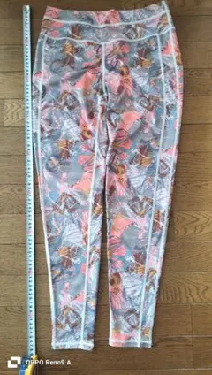 バタフライ柄 ヨガパンツ レギンスのサムネイル
