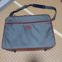 ビジネスバッグ グレーとブラウン