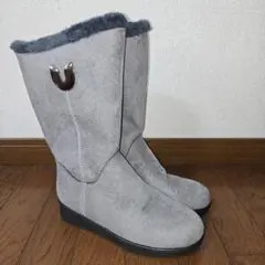 グレー　スエード調ミドル丈ブーツ