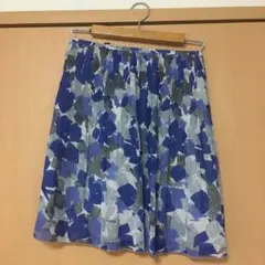 スカートのサムネイル