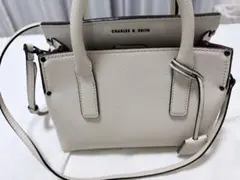 CHARLES & KEITH ショルダーバッグ グレー