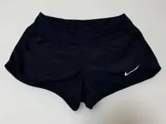 NIKE ショートパンツ　レディース　Sサイズ