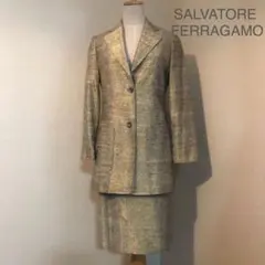 お祝いのお席にピッタリなゴールド　フェラガモ　シルクセットアップスーツ 2026年最新】Salvatore Ferragamo レディース ビジネススーツの人気