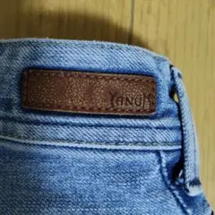 YANUK ストレートデニム パンツのサムネイル
