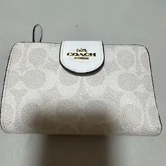 最終値下げ　3/25本日削除します　COACH 二つ折り財布 ホワイト