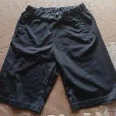 UNIQLO140サイズ　 黒 ハーフパンツ ユニクロ