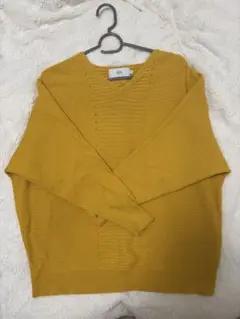 AZUL by moussy 黄色長袖　ニット