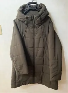 大きいサイズ　フード付きダウンジャケット　4Ｌ