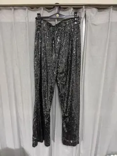 フレアパンツ　スパンコール