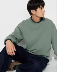 ユニクロ　スウェットシャツ　ネイビー