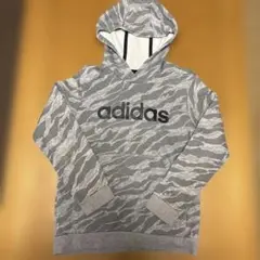 adidas 迷彩柄 フード付きパーカー　150