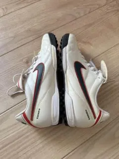 ナイキ ティエンポ ナチュラル III TF(ホワイト×ネイビー)