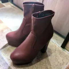ショートブーツ　ヒール　Mサイズ