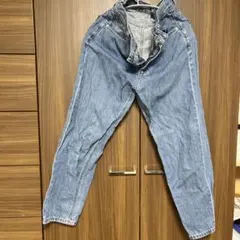 ストレートデニムパンツ 青 伸縮性あり
