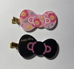 ハローキティ展　リボン型ヘアクリップ 2個セット