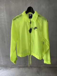 新品NIKE ジャケット