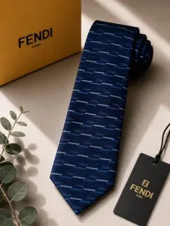 極美品 FENDI ネクタイ ズッカ柄 総ロゴ ネイビー シルク 高級 人気