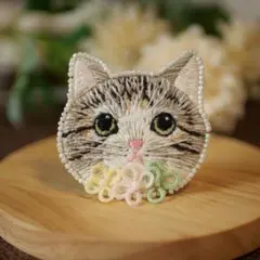 r*n様 ハンドメイド 刺繍フレーム 苺と猫 三毛猫 - メルカリ