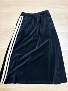 niko and. ブラック フレアスカート