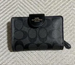 オープン価格】COACH シグネチャーエンボス加工 二つ折り財布 - メルカリ