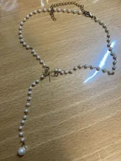 パールホワイト ロングネックレス ゴールドリボン付き