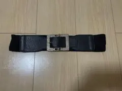黒いストーン付きバックルベルト