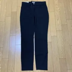 スリムフィット黒パンツ