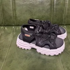 kitson スポーツサンダル 厚底 ブラックのサムネイル