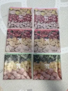 セブンイレブンHappyくじ G賞　スムージーフラットポーチ(セット割引あり)