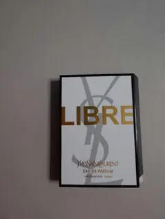 イヴ・サンローラン　リブレ・オーデパルファム　1.2ml
