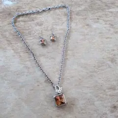 ミ*ー様 ネックレスとピアスのセット