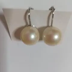 冠婚葬祭用ホワイトパール フック式イヤリング(新品未使用)