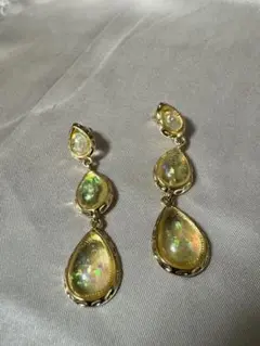 エレガント ドロップ型 ピアス(両耳用)