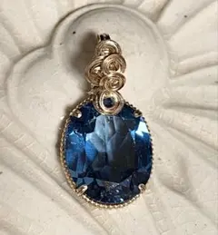 ハンドメイドペンダントトップ⭐︎シンセティックスピネル　ブルージルコン