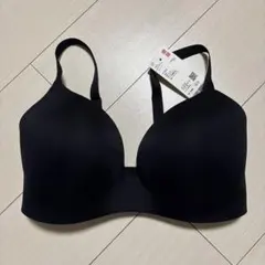 UNIQLO ワイヤレスブラ 3Dホールド　ブラック EF75/80のサムネイル