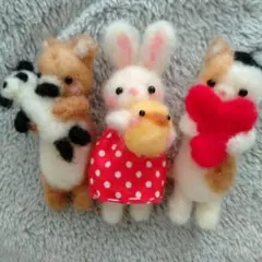羊毛フェルト・ちびっこ仲良しくま&ウサギ&三毛猫ちゃんセット