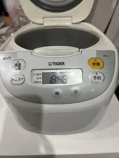 Item thumbnail for item dc9c4e6b-4c32-49af-afe9-c2e721d89a33