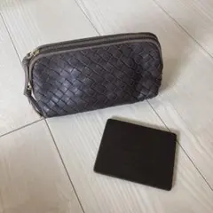 ボッテガ・ヴェネタ　ミニポーチ　ブラウン　鏡付きのサムネイル