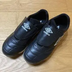 umbro キッズ サッカーシューズ トレーニングシューズ　19.0cm