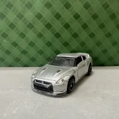 【訳あり激安品】　匿名配送　トミカNo.94 日産 GT-R」（R35型