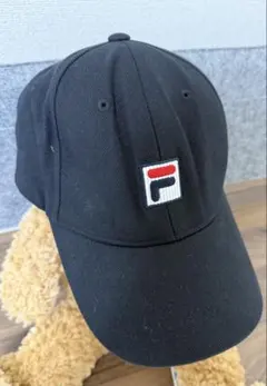 美品！韓国　FILA フィラ　キャップ 帽子　ブラックのサムネイル
