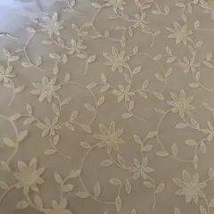 ホワイト花柄刺繍レース生地 約縦1m5cm 約横1m5cm