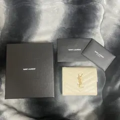 美品SAINTLAURENT 三つ折り財布 ホワイト キャビアスキン カサンドラ