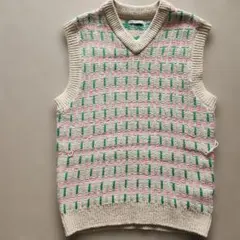 ZARA ニットベスト ベージュ グリーン ピンクのサムネイル