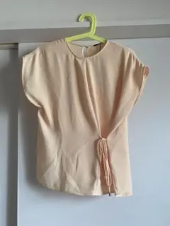 【新品タグ付】ZARA ザラ サテンブラウス XS オレンジベージュ ドレープ