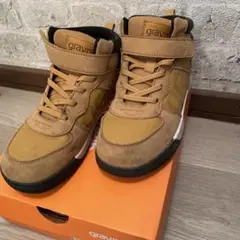gravis ハイカットスニーカー ブラウン　22cm