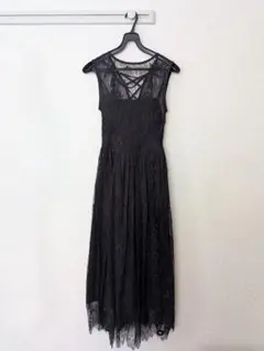 【美品】SNIDEL エンブロイダリーレースワンピース