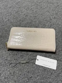 2026年最新】Charles & Keith レディース 長財布の人気アイテム - メルカリ